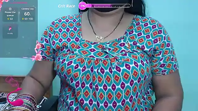 Snapshot of Queen_sakshi chatting on 10-08-25, 05:35 Queen sakshi online show from 10-08-25, 05:35