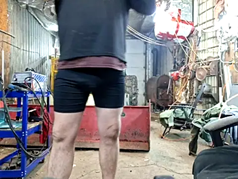 Frankdick01 online show from 11-30-25, 03:40