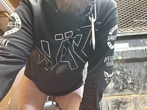 Frankdick01 online show from 01-11-26, 11:00