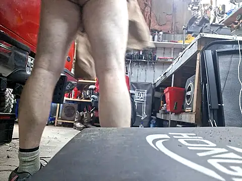 Frankdick01 online show from 11-06-25, 06:50