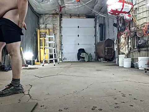 Frankdick01 online show from 11-08-25, 04:05