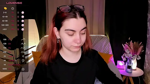 hannacheekss  online show from 03-13-26, 02:16