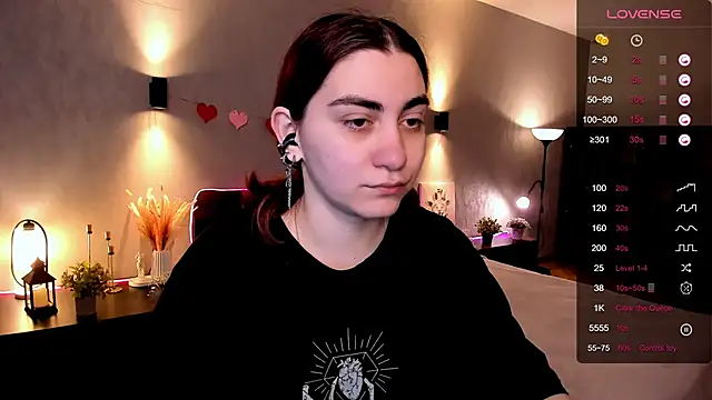 hannacheekss  online show from 10-02-25, 01:53