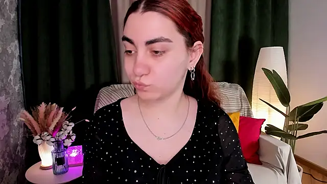 hannacheekss  online show from 05-28-26, 02:08
