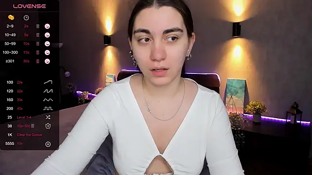 hannacheekss  online show from 03-17-25, 01:57