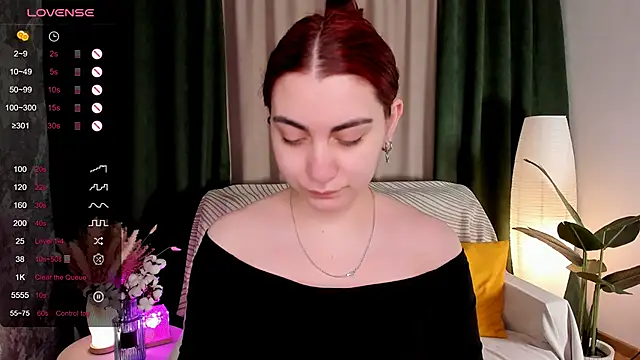 hannacheekss  online show from 04-21-26, 02:03
