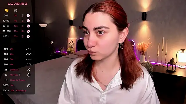 hannacheekss  online show from 05-13-26, 02:07