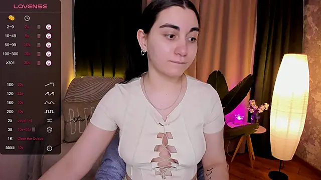 hannacheekss  online show from 03-10-25, 08:17