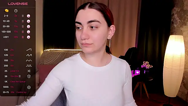 hannacheekss  online show from 09-18-25, 02:03