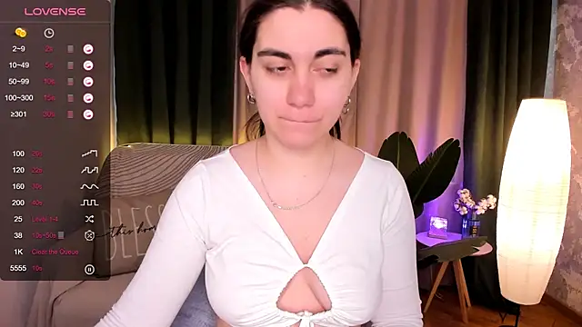 hannacheekss  online show from 03-19-25, 02:05