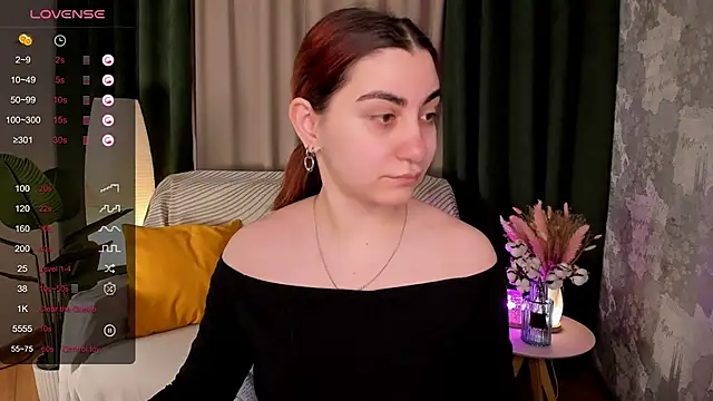 hannacheekss  online show from 04-08-26, 01:51