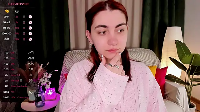 hannacheekss  online show from 05-01-26, 02:05