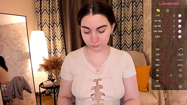 hannacheekss  online show from 03-18-25, 02:08