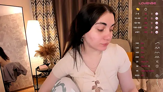 hannacheekss  online show from 03-18-25, 05:12