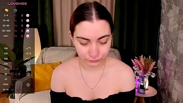 hannacheekss  online show from 04-11-26, 02:08