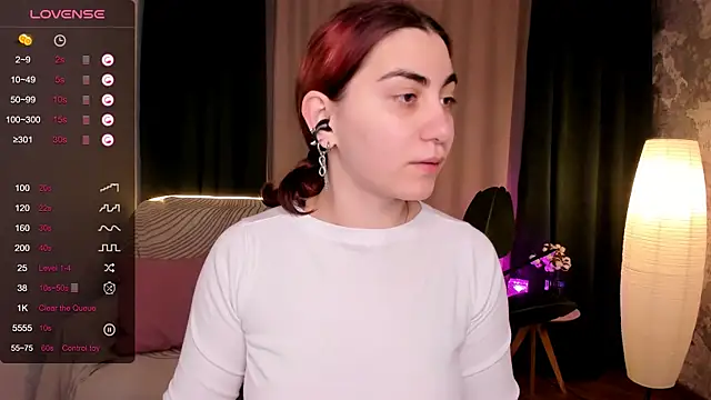 hannacheekss  online show from 09-23-25, 02:18