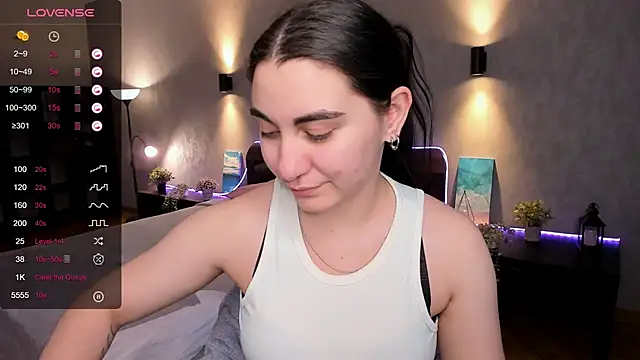 hannacheekss  online show from 03-04-25, 08:24