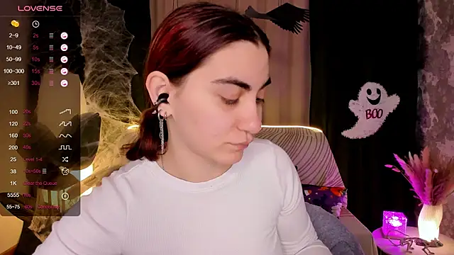 hannacheekss  online show from 10-22-25, 02:11