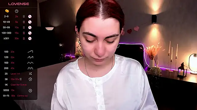 hannacheekss  online show from 04-28-26, 02:27