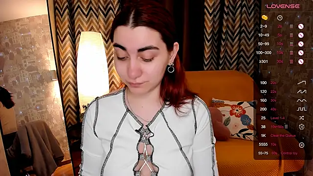 hannacheekss  online show from 05-20-26, 02:08