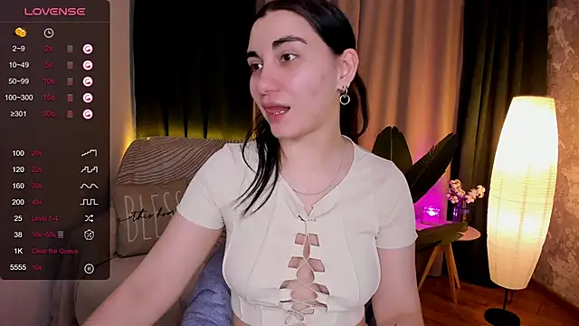 hannacheekss  online show from 03-10-25, 11:23