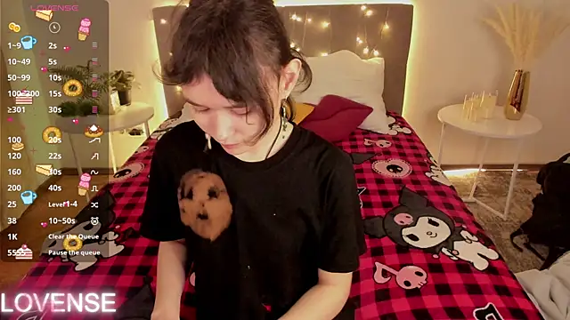 Emily Strikeee online show from 04-12-26, 01:31