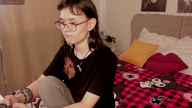 Emily Strikeee online show from 03-19-26, 04:23