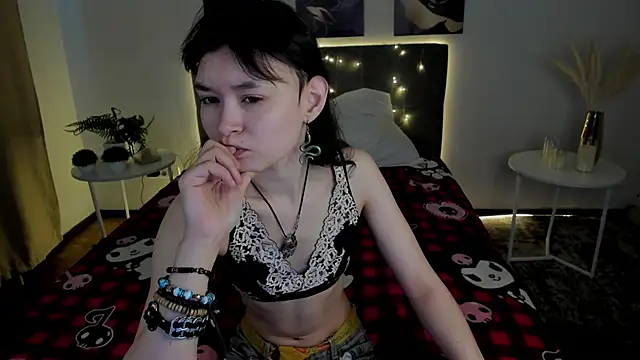 Emily Strikeee online show from 04-24-26, 01:29