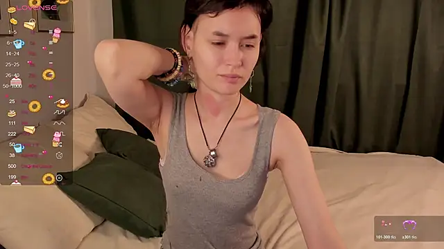 Emily Strikeee online show from 11-13-25, 10:08