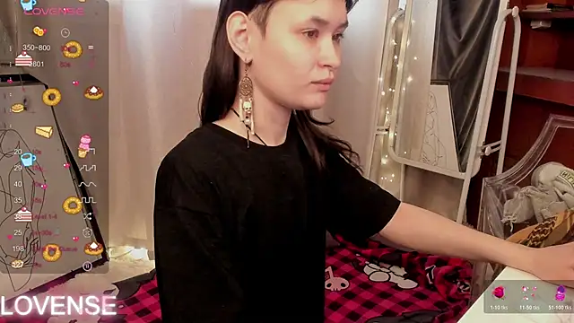 Emily Strikeee online show from 04-10-26, 01:12