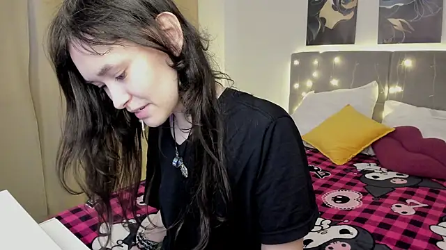 Emily Strikeee online show from 05-07-26, 01:43