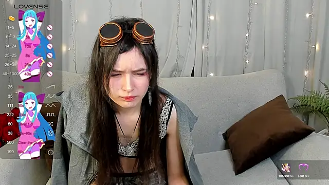 Emily Strikeee online show from 03-17-25, 12:25