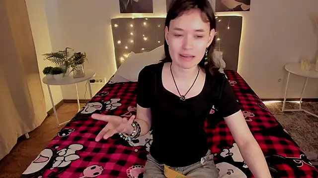 Emily Strikeee online show from 04-27-26, 01:36