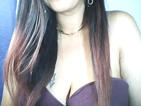 layanah12 online show from 03-08-26, 04:16