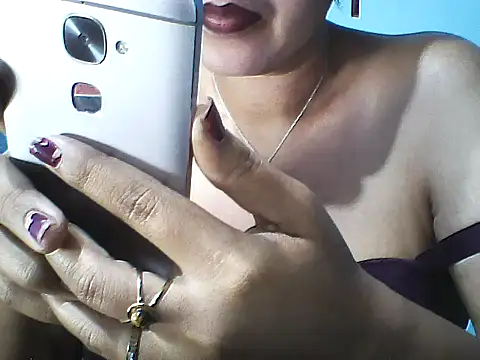 Snapshot of layanah12 chatting on 02-21-25, 06:26 layanah12 online show from 02-21-25, 06:26