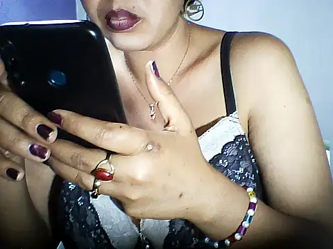 Snapshot of layanah12 chatting on 09-30-25, 03:07 layanah12 online show from 09-30-25, 03:07