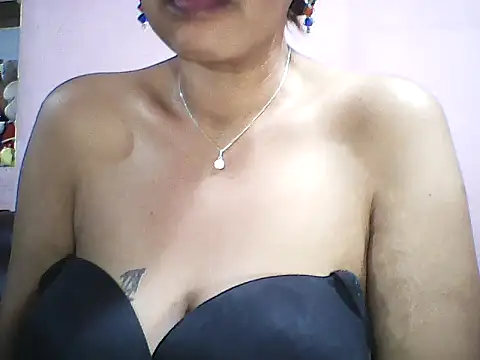 Snapshot of layanah12 chatting on 09-16-25, 06:09 layanah12 online show from 09-16-25, 06:09