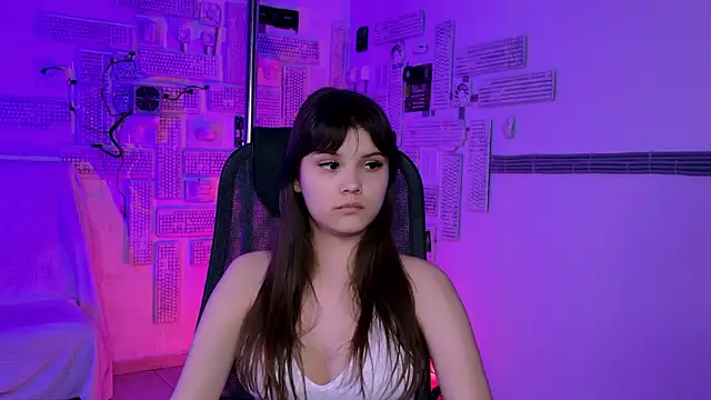 EvaThopson online show from 03-06-26, 01:17