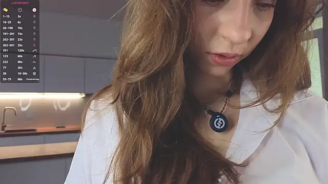 Snapshot of KellyAdderiy chatting on 04-21-26, 03:24 KellyAdderiy online show from 04-21-26, 03:24