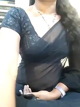 Snapshot of Lilly-queen chatting on 11-08-25, 06:55 Lilly-queen online show from 11-08-25, 06:55