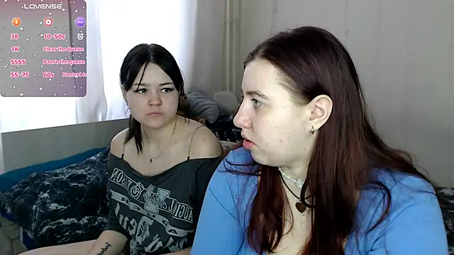 Snapshot of BettyandRich_ chatting on 02-14-25, 07:59 BettyandRich online show from 02-14-25, 07:59
