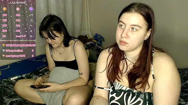 Snapshot of BettyandRich_ chatting on 03-02-25, 03:19 BettyandRich online show from 03-02-25, 03:19