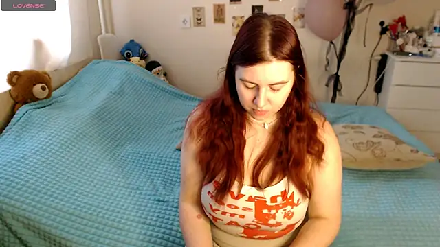 Snapshot of BettyandRich_ chatting on 10-17-25, 08:28 BettyandRich online show from 10-17-25, 08:28