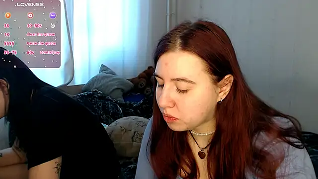 Snapshot of BettyandRich_ chatting on 02-13-25, 08:48 BettyandRich online show from 02-13-25, 08:48