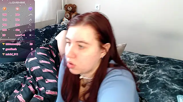 Snapshot of BettyandRich_ chatting on 03-15-25, 11:08 BettyandRich online show from 03-15-25, 11:08