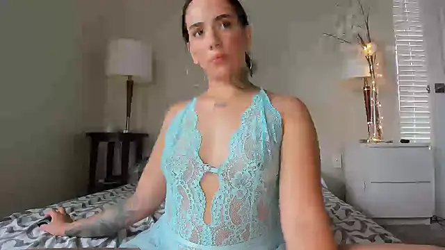 Snapshot of marianaferrero chatting on 12-10-24, 03:44 marianaferrero online show from 12-10-24, 03:44