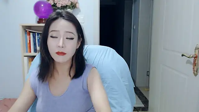 Snapshot of SuSushi728 chatting on 06-09-26, 03:35 SuSushi728 online show from 06-09-26, 03:35