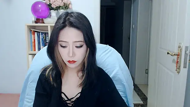 SuSushi728 online show from 05-01-26, 03:50