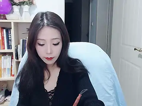 Snapshot of SuSushi728 chatting on 02-06-26, 04:14 SuSushi728 online show from 02-06-26, 04:14