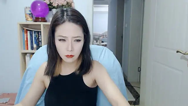 Snapshot of SuSushi728 chatting on 06-20-26, 04:01 SuSushi728 online show from 06-20-26, 04:01
